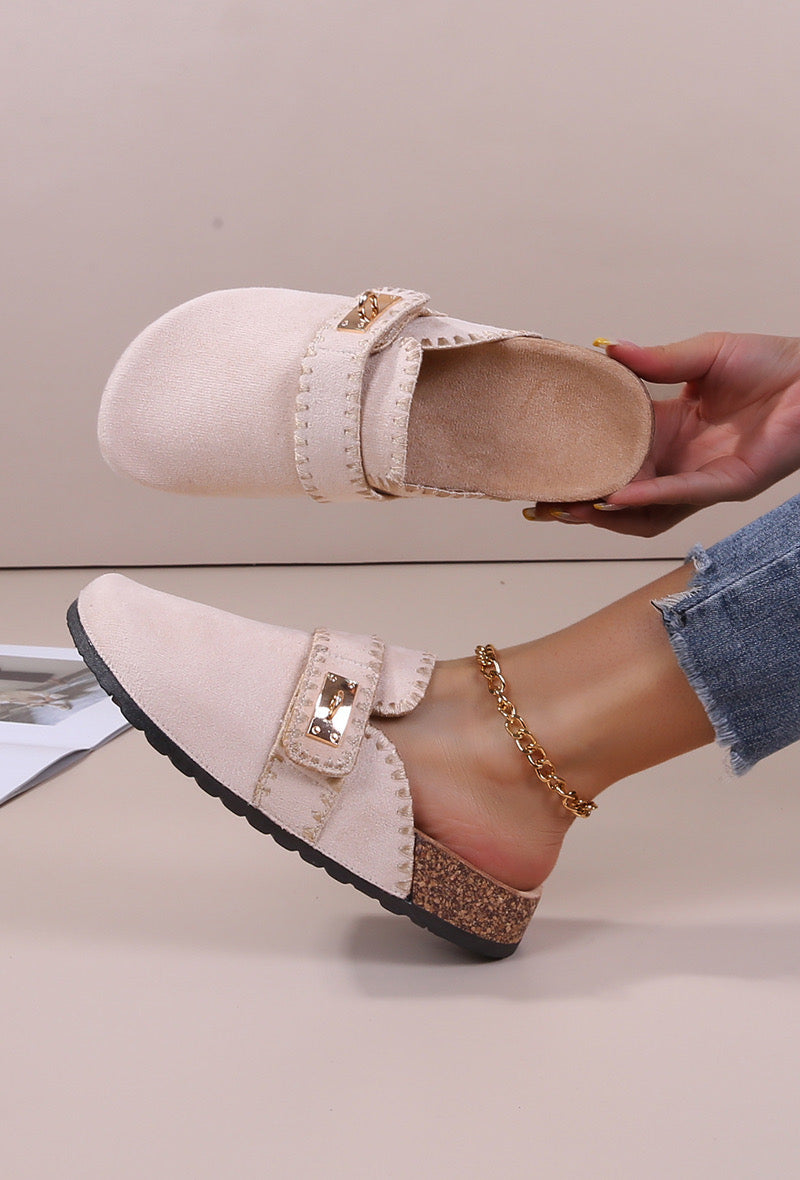 Mules à boucle